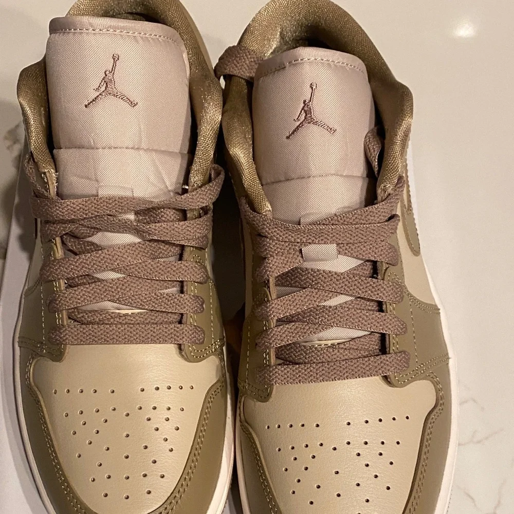 Jordan Women Beige and Cream Sneakers - Picture 1 of 8